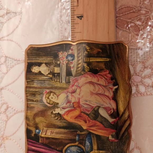 Vintage Courting Compact - Picture 11 of 13